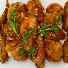 Fried Chicken Wings with Fish Sauce A picture of Fried Chicken Wings with Fish Sauce.