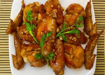 How to Prepare Appetizing Fried Chicken Wings with Fish Sauce