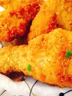 A picture of Crumb-fried Chicken Wings and Drumsticks.