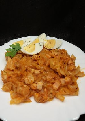 Una foto de Repollo con pavo cocido al brandy(Col)