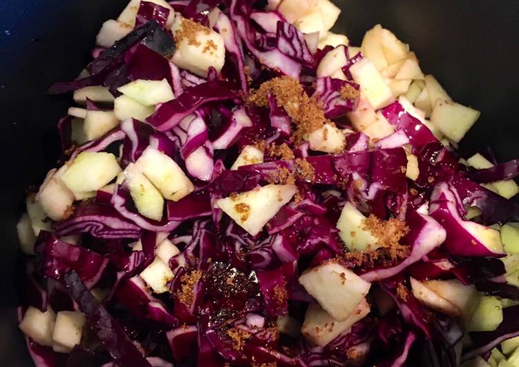 Simple Way to Prepare Gordon Ramsay Simplified Braised Red Cabbage