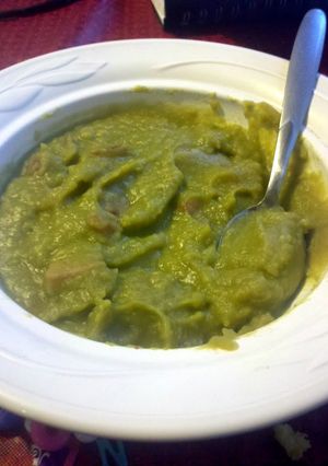 A picture of Major's easy ham & pea soup.