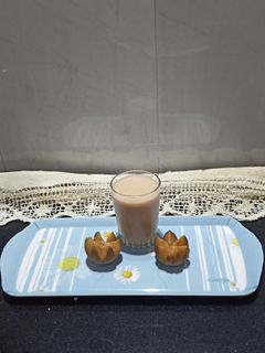 ચીકુ મિલ્ક શેક (Chikoo Milk Shake Recipe In Gujarati) રેસીપી મુખ્ય ફોટો
