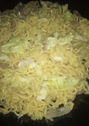A picture of Cabbage and onion noodles.