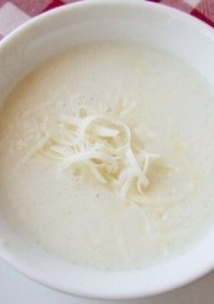 Sajtos fokhagymakrémleves recept fotója