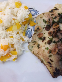 Una foto de Pescado al mojo de ajo