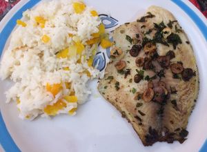 Una foto de Pescado al mojo de ajo