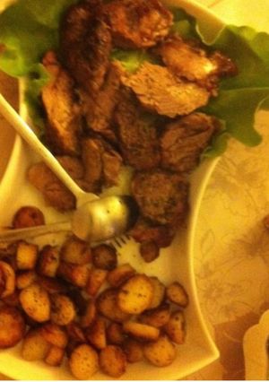Une photo de Noix d agneau au marsala et pommes grenaille sautées