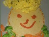 Omelet with simple salad