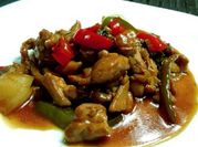 Una foto de muslo de pollo teriyaki
