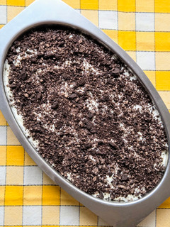 Una foto de Postre torta Oreo® by Mycka 🍰 muuuy fácil, 4 ingredientes y sin horno🎂especial Día del Padre 🎊