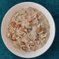 A picture of Broken wheat porridge.