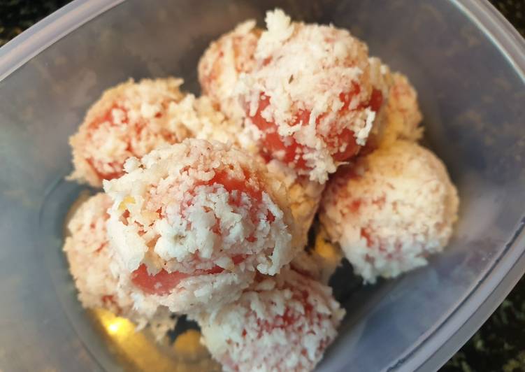 Steps to Prepare Ultimate Klepon (Rice cake balls filled with liquid brown sugar)