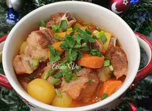 Hình của món Sườn non nấu lagu.