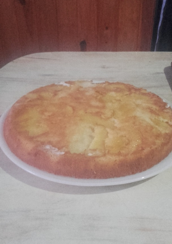 Una foto de Torta de manzana muy fácil y económica 😙