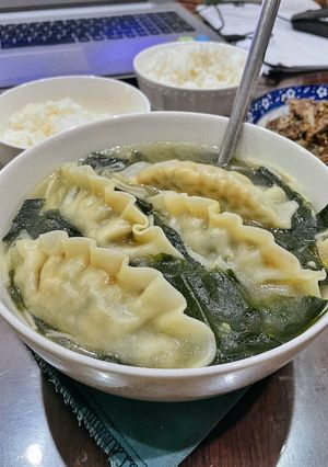 Hình của món Canh rong biển màn thầu.