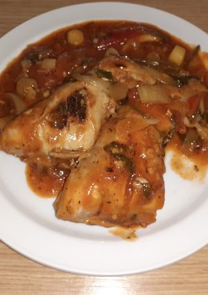 Foto principal de Muslo de pollo con salsa de verdura