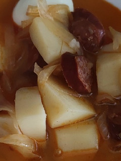 Una foto de Papas a la riojana