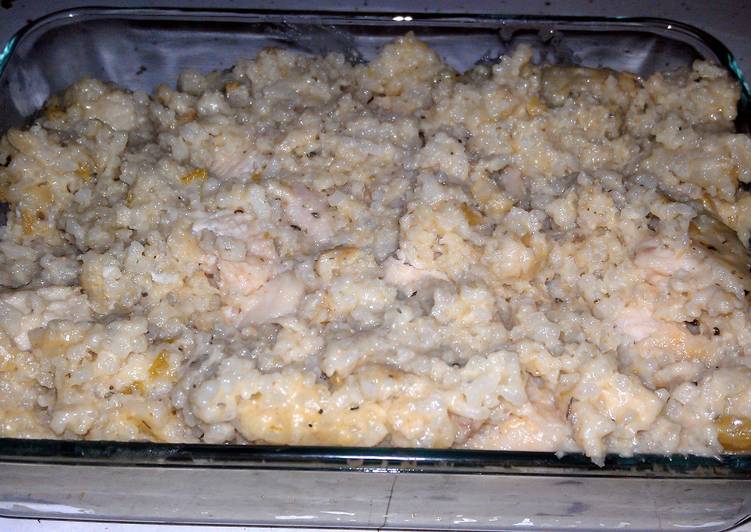 Easy Chicken & Rice Casserole