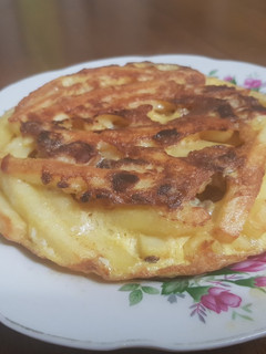 Una foto de Tortilla de papas y champiñones