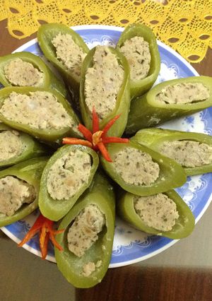 Hình của món Lặc lè nhồi thịt.