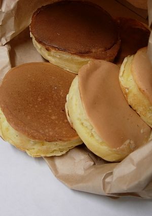 A picture of Imagawa-yaki on the Stovetop.