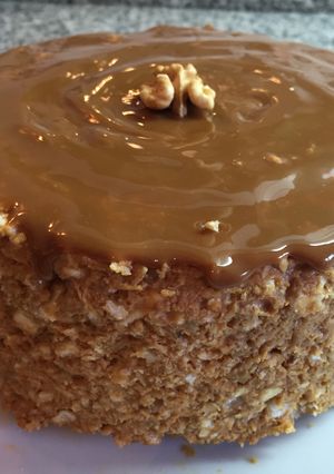 Una foto de Torta falsa de galletas de soda y manjar
