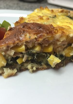 Una foto de Tarta de espinaca, choclo y atún