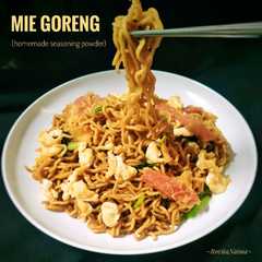 A picture of Mie Goreng (homemade seasoning powder).
