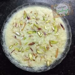 A picture of Rice kheer.