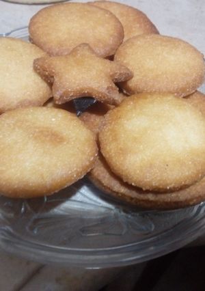 A picture of Meethi tikkiya.
