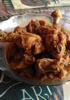A picture of Chicken chethinad.