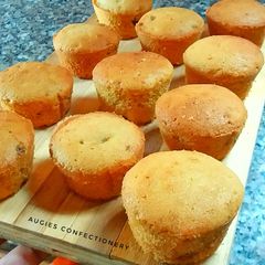 A picture of Fruit cupcakes.