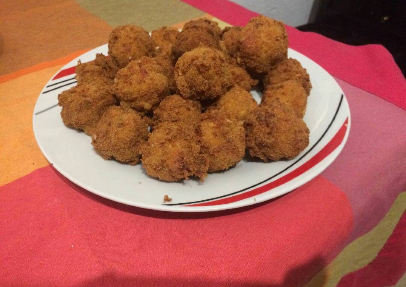 Bolitas de pollo con bacon
