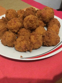 Una foto de Bolitas de pollo con bacon