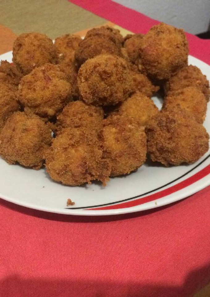 Una foto de Bolitas de pollo con bacon