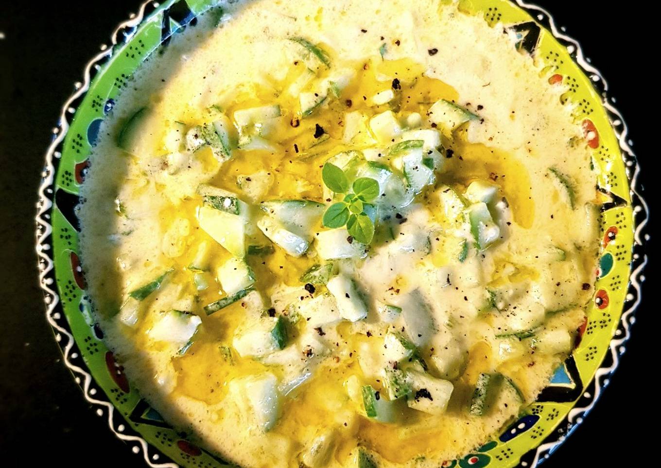 Labneh bil Jiar: Ensalada de Pepino con labneh