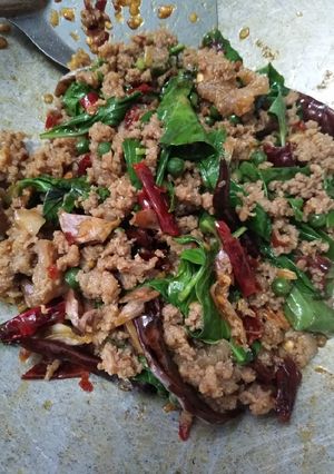 รูปของ เนื้อสับผัดโหระพา