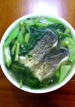 Hình của món Canh cá nấu rau rút, mướp, rau ngót.