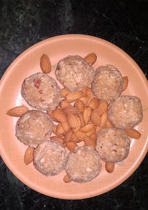A picture of Badam laddoo.