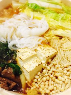 Hình của món Lẩu sukiyaki cho vợ iu.