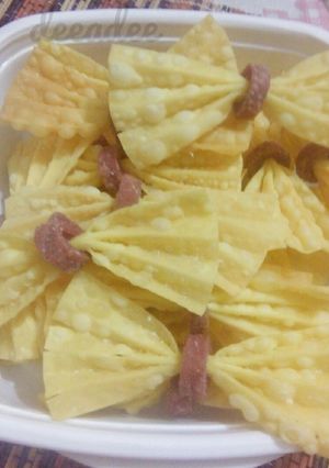 Foto resep 28. (Hanya) Kulit Pangsit Goreng (yg dipitain) Cakep