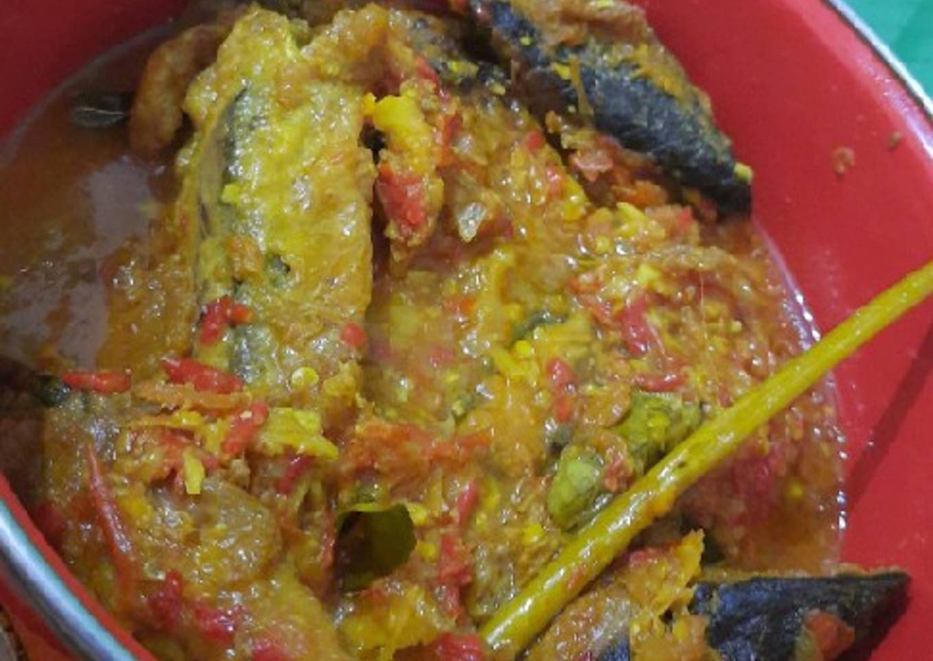 Ikan Tongkol Bumbu Kuning Santan Pedas Sedap