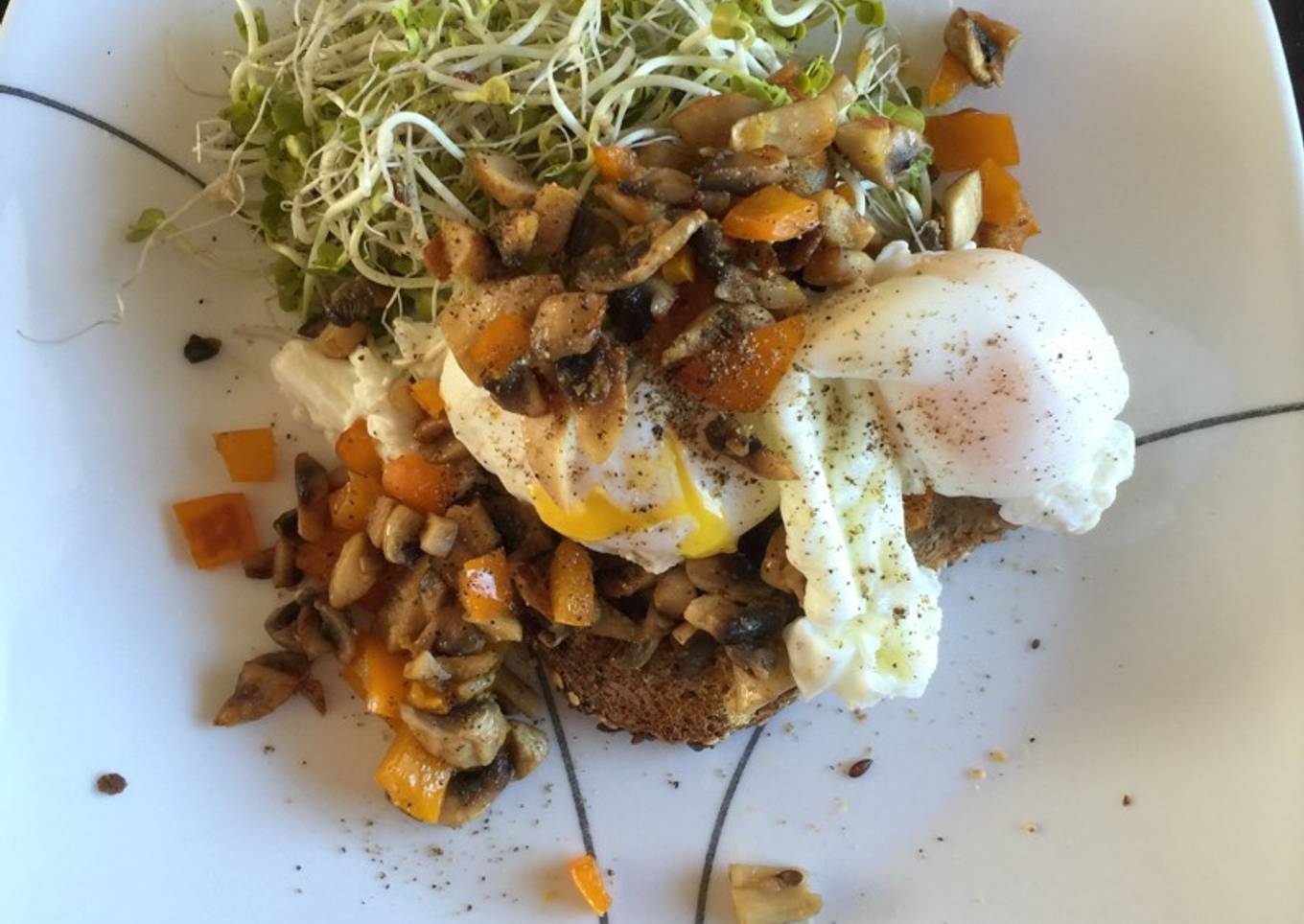 Poached Eggs with Vegetables and Cabbage