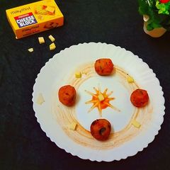 A picture of Potato Cheese Balls.