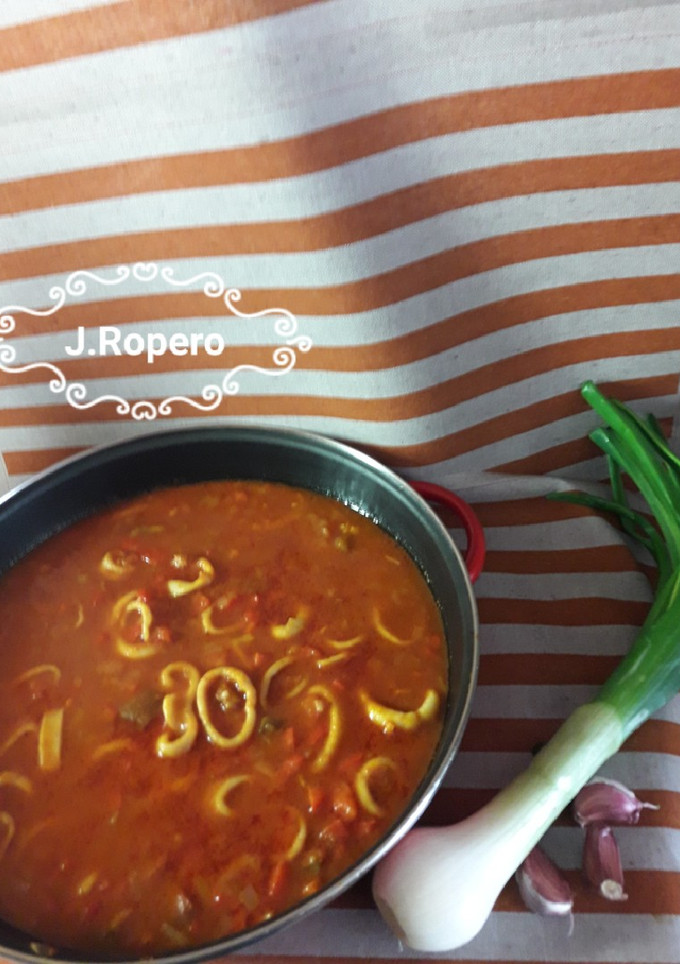 Una foto de 🦑Anillas de calamar en salsa🦑