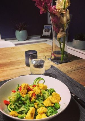 A picture of Turmeric chicken.