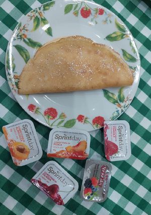 Foto di Crepes con confettura alla frutta