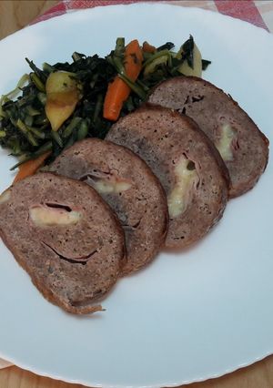 O poză a rețetei Ruladă cu carne tocată.
