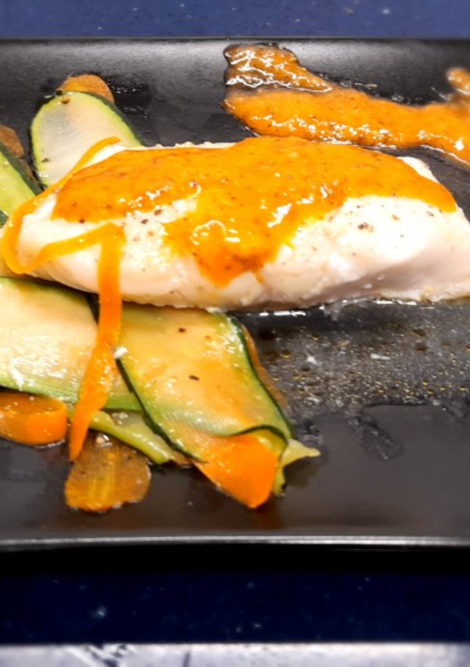 Una foto de Merluza al limón en papillote